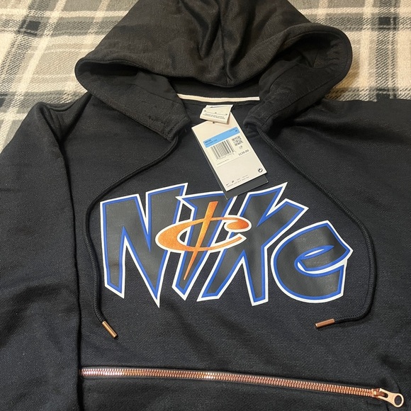 Nike 
Pull over hoody
Lil Penny Hardaway - Picture 4 of 12